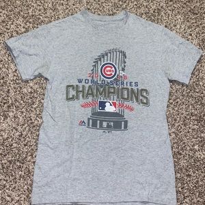 grey CUBS t-shirt